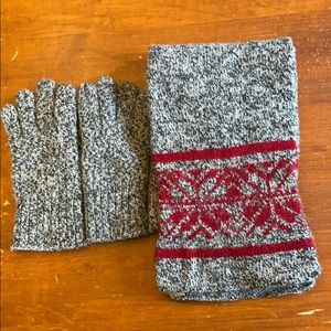 Eddie Bauer scarf and gloves set